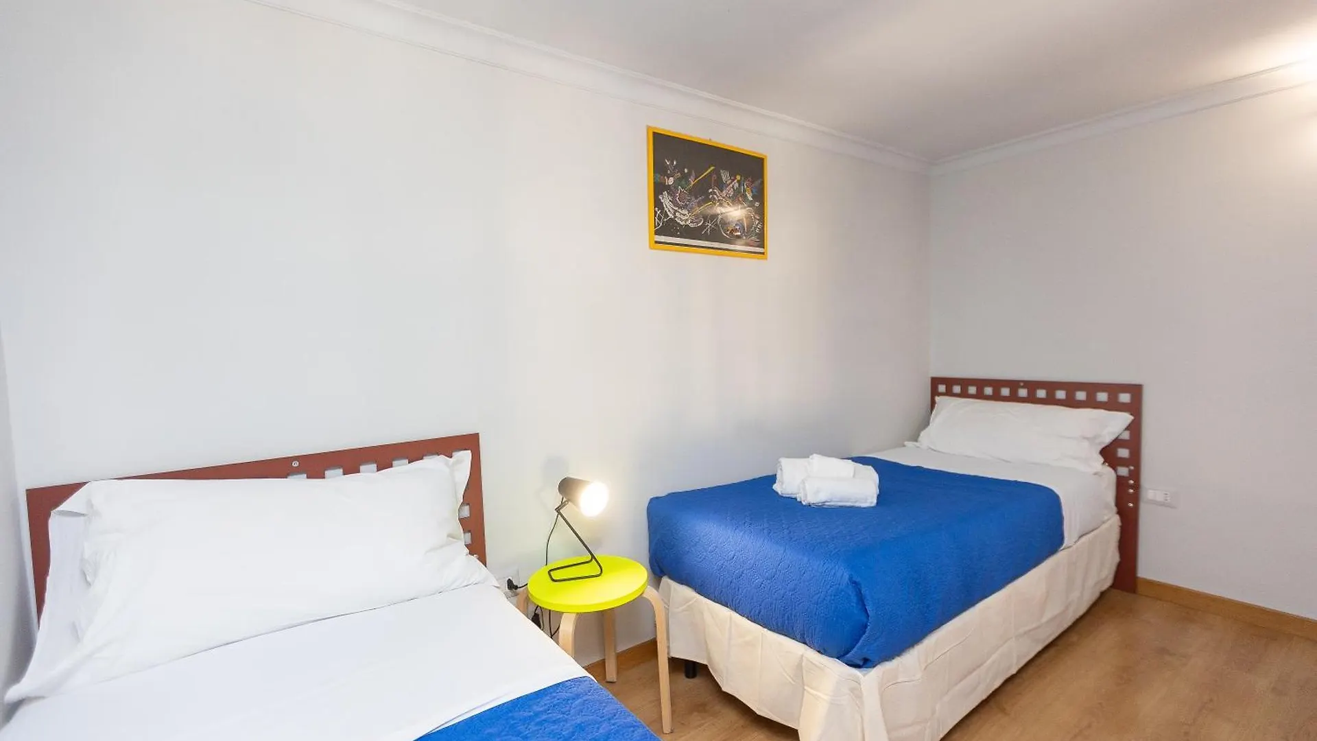 Colosseum Bright Two Bedroom Apartment Rome