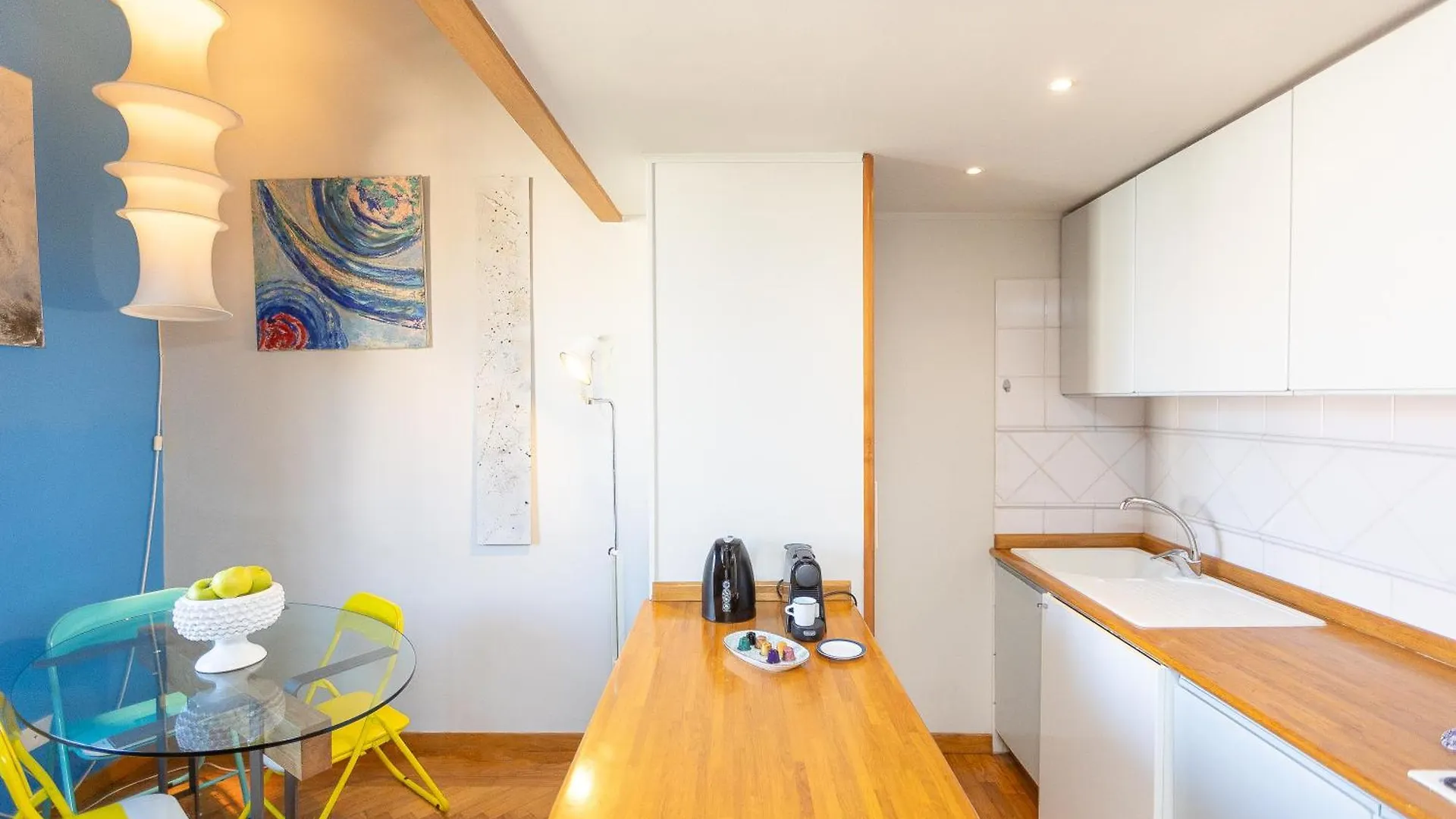 Colosseum Bright Two Bedroom Apartment Rome